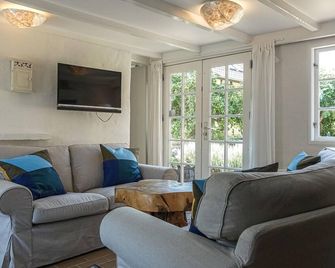 2 bedroom awesome home in Svaneke - Svaneke - Sala de estar