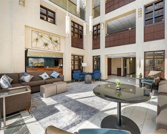 Best Western Plus Indianapolis North at Pyramids - Indianapolis - Lobby
