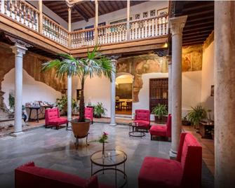 Palacio de Santa Inés - Granada - Patio