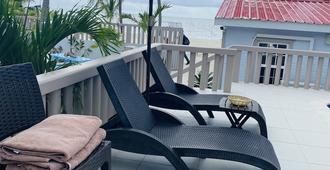 La Isla Resort - Caye Caulker - Balkon