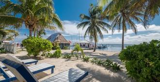 Holiday Hotel - San Pedro Town - Veranda