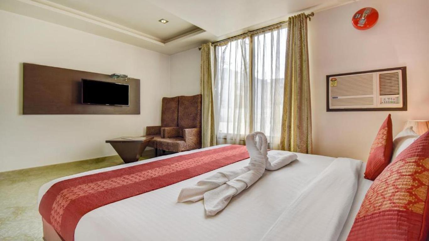 Hotel Raya Inn