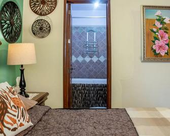 Casa Maricela B&B - ซาน มิเกล เด อาเลนเด - ห้องนอน