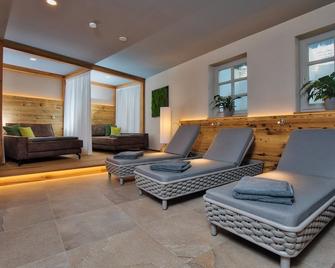 Hotel Amberger Hof - Bad Kotzting - Вітальня