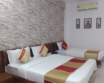 Hotel Laxmi Palace - Ānand - Спальня