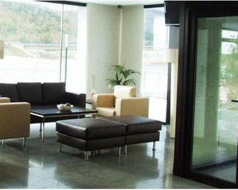 Complejo 24H - Monesterio - Lobby