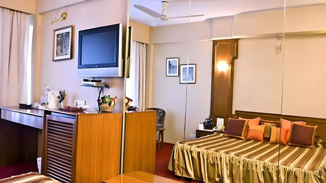 Midtown Pritam Hotel