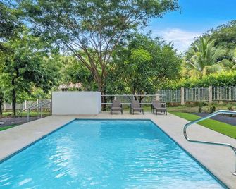 Finca Brisas de la Montaña - Coco - Piscina