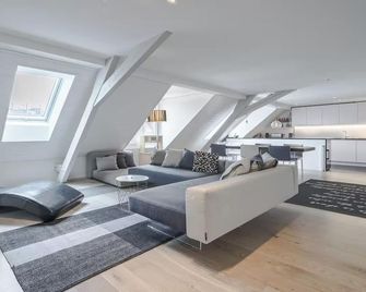 Luxury Penthouse Apartment - Zurich - Living room