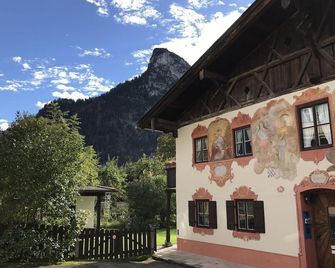 Ferienwohnungen im Lüftlmalereck, Mussldomahaus - Oberammergau