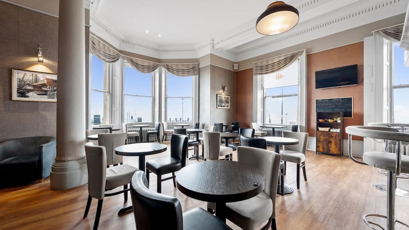 رويال ويتبي