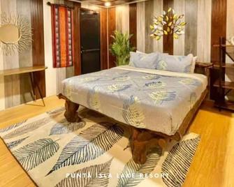 Punta Isla Lake Resort - Lake Sebu - Bedroom