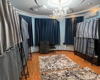 Central Hostel - Taskent