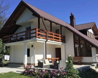 House Samardzic Plitvička Jezera, Jezerce 5. - פליטביצ'קה יזרה - בניין