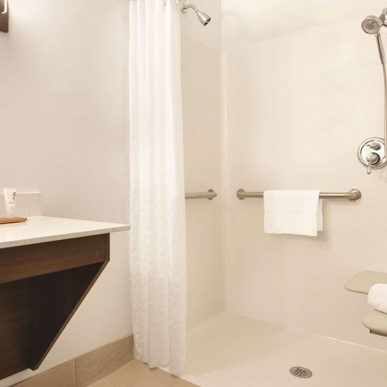 Country Inn & Suites by Radisson, Greensboro NC image 1