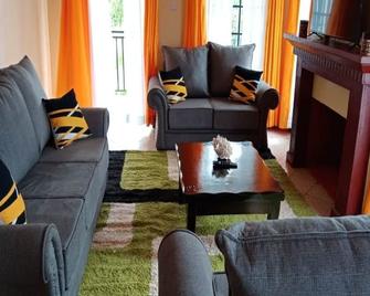 Cosy Home in Naivasha - Naivasha - Living room