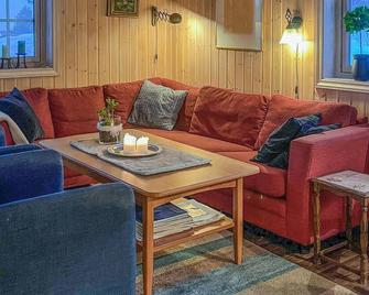Lovely Home In Treungen With Sauna - Treungen - Living room