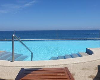 Kahuna Beach Resort And Spa - San Juan - Pool