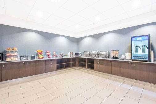 Wingate by Wyndham Niagara Falls - Niagara Falls - Μπουφές