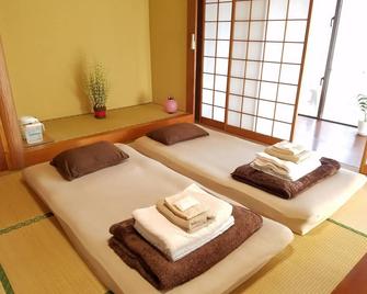 All Friends Guest House - Nago - Bedroom