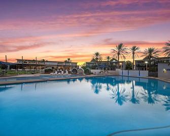 Mantarays Ningaloo Beach Resort - Exmouth - Piscina