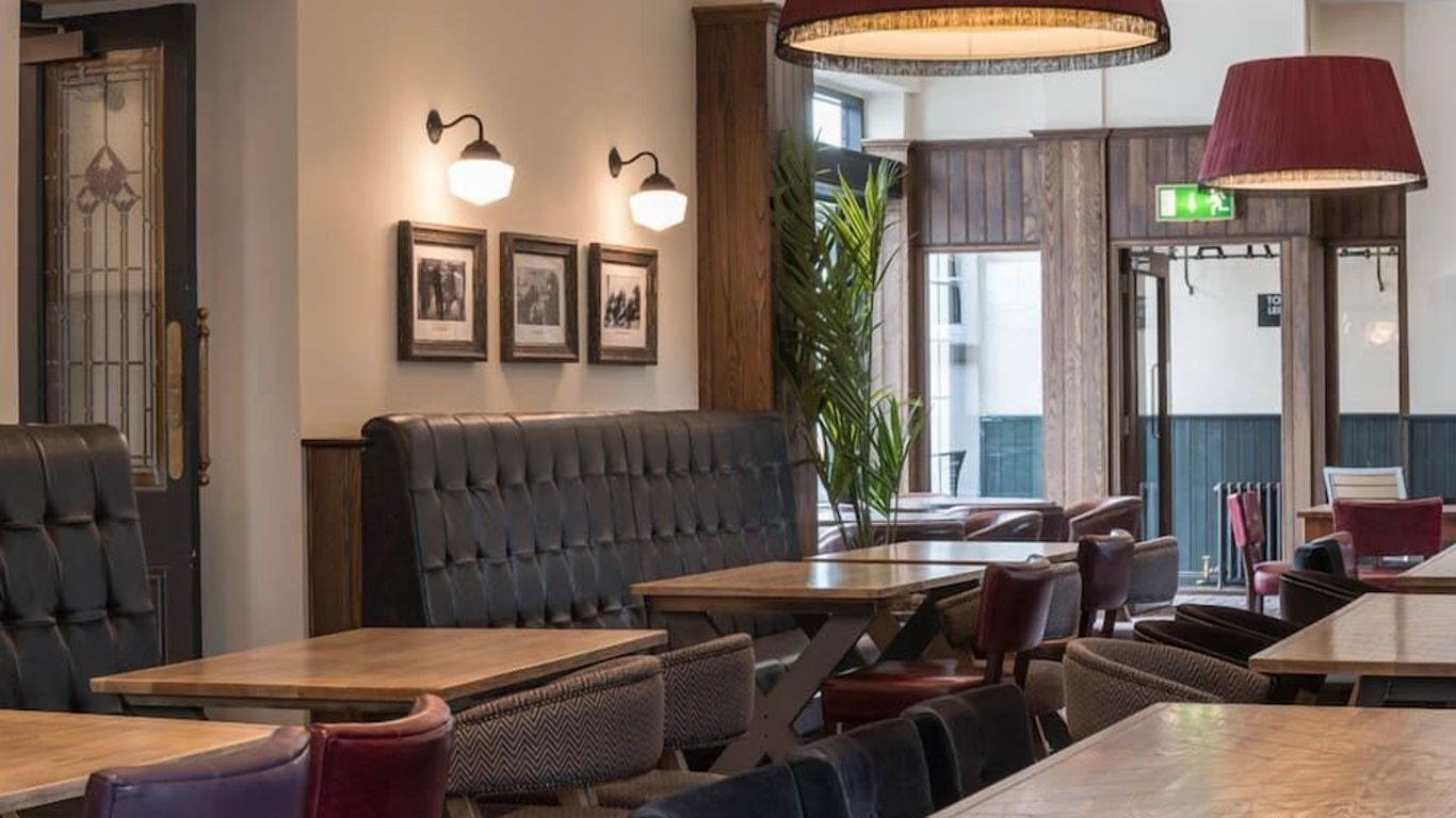 The Old Borough Hotel - Wetherspoon