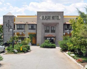 Ulasan Hotel Caravan Camping - Gölbaşi (Ankara) - Building