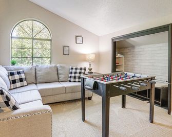 Pet-friendly Jackson Wine Country Home w/ Pool! - Jackson - Huiskamer