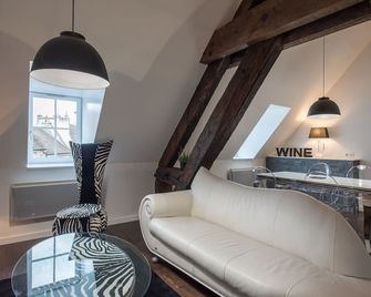 The Rochepot Loft - Beaune - Living room