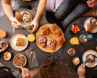 Tribe Paris Batignolles - Paris - Dining room