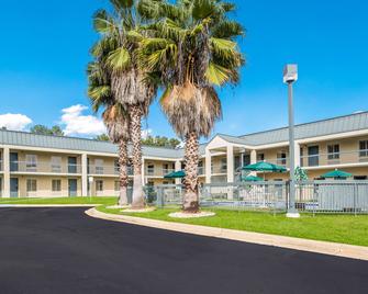 Quality Inn at Albany Mall - Albany - Bygning