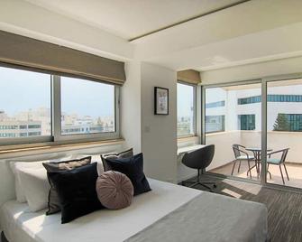 Phaedrus Living: Luxury Suite Nicosia 507 - Nikozja - Sypialnia