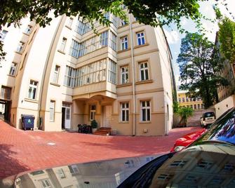 هوتل لويس ليجر - ٕ يس ليدينج هوتلز - براغ - مبنى