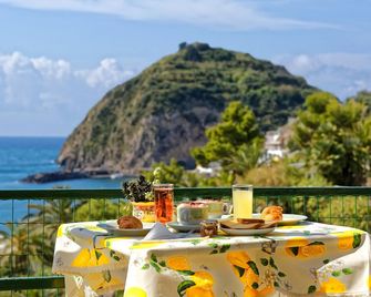 Hotel Villa Franz - Serrara Fontana