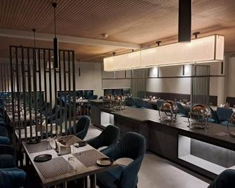 Park Central - Kochi - Restaurant