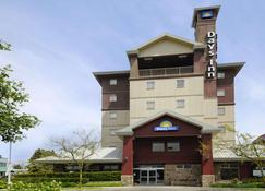Days Inn by Wyndham Vancouver Airport - Richmond - Toà nhà