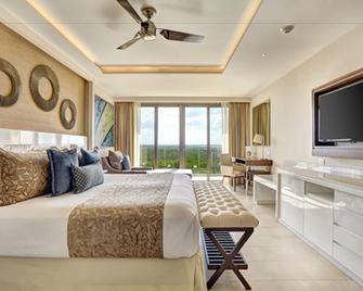 Royalton Riviera Cancun, An Autograph Collection Resort & Casino - Puerto Morelos - Bedroom