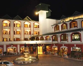 Hotel The Grand Raj - Kāngra - Building
