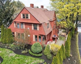 Historic Bly House Stay - 2br Apt Near Haverhill - Haverhill - Edificio