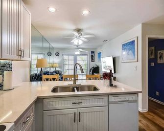 Always Your Paradise by AvantStay Shared Pool Near Zachary Beach Week Long Stays Only - Key West