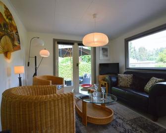 Modern Bungalow in North Brabant With a Swimming Pool - Baarle-Nassau - Living room