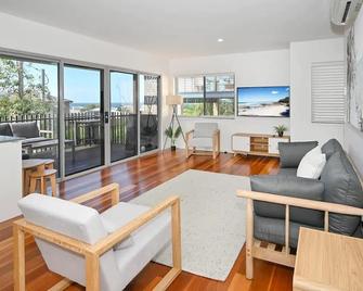 Spacious New 2 bedroom Kings Beach Townhouse ZF2 - Caloundra - Living room