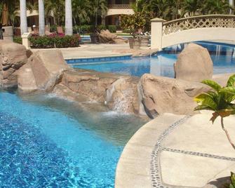 Las Mananitas - Beachfront Groundfloor 1br Condo, Semi-Private Pool - San Jose del Cabo - Uima-allas