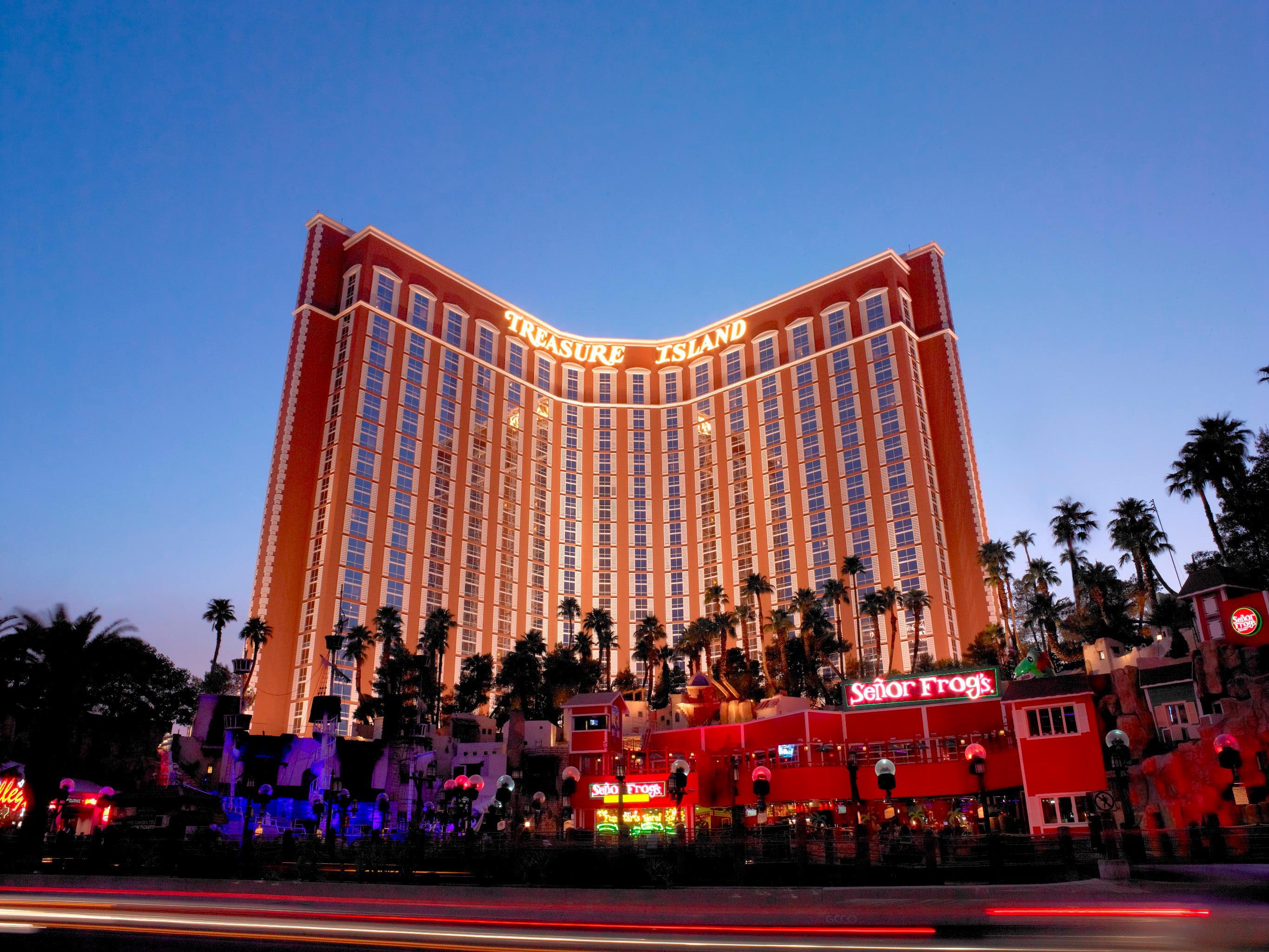 16 Best Hotels in Las Vegas. Hotels from $132/night - KAYAK