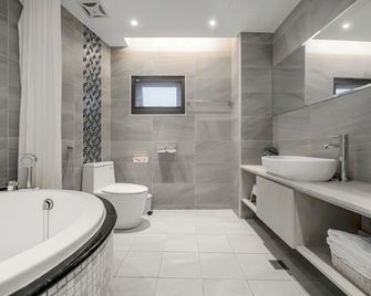 Pacific Inn - Kenting - Baño
