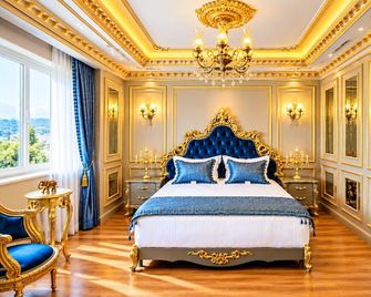 Real King Residence - Yomra