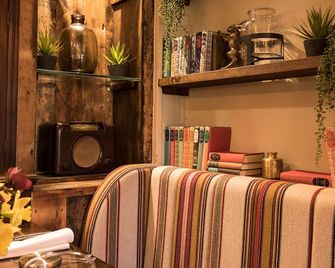 The Queen's Arms - Hungerford