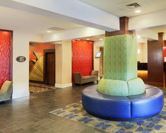 DoubleTree by Hilton Hotel Norwalk - Норволк - Лоббі