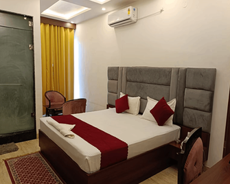 Hotel Grand Maurya - Siwan - Bedroom