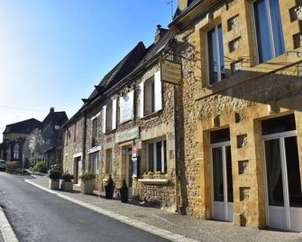 Fully Renovated Village Apartment Close To Local Sights - Siorac-en-Périgord - Edificio